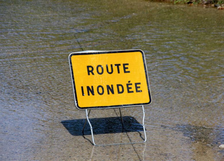 Inondations : certaines routes départementales fermées 